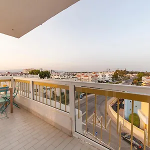 B57 - Marachique 2 Bed Flat Alvor